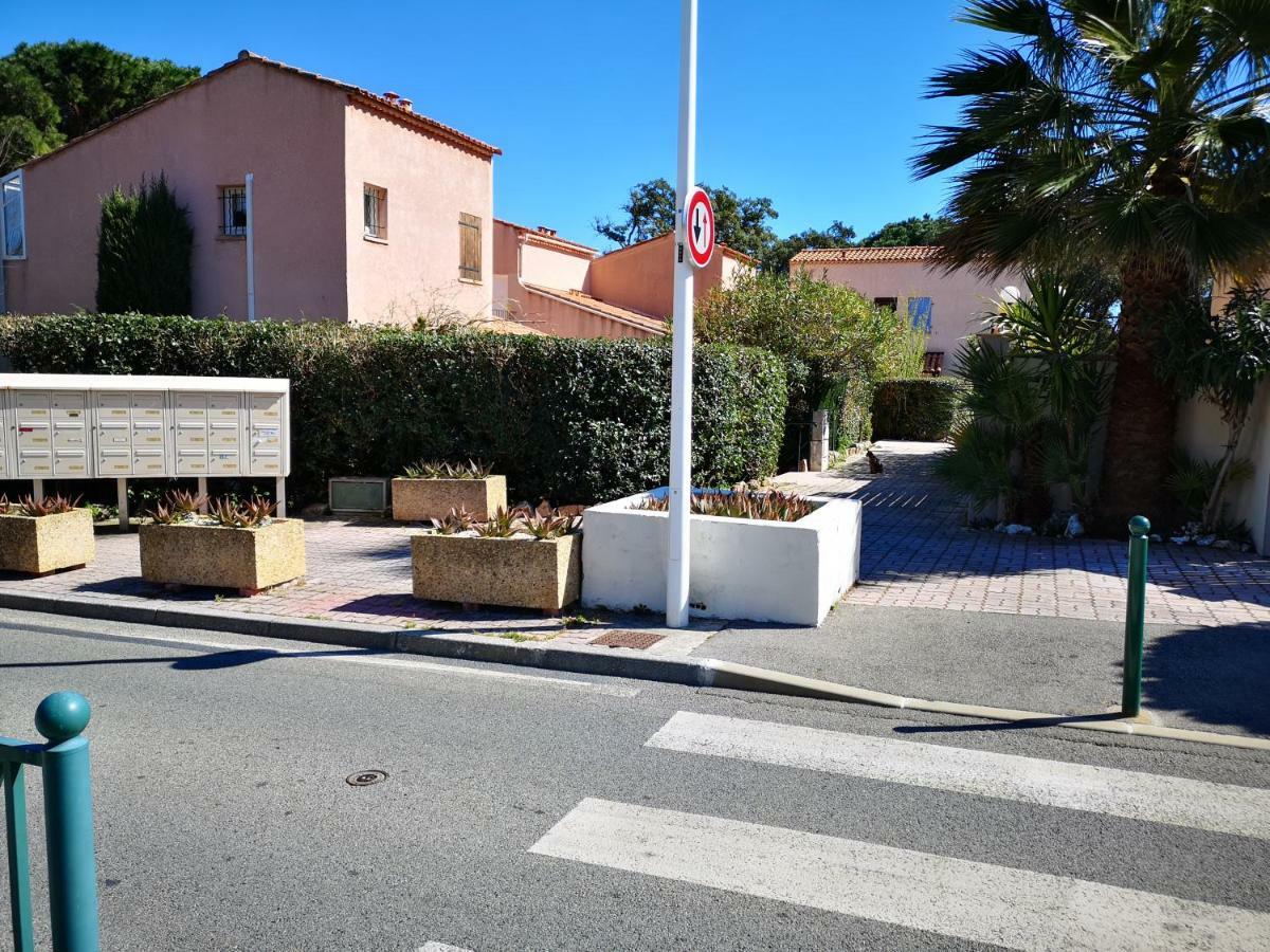 Appartement Sainte-Maxime, Plage De La Nartelle Екстериор снимка