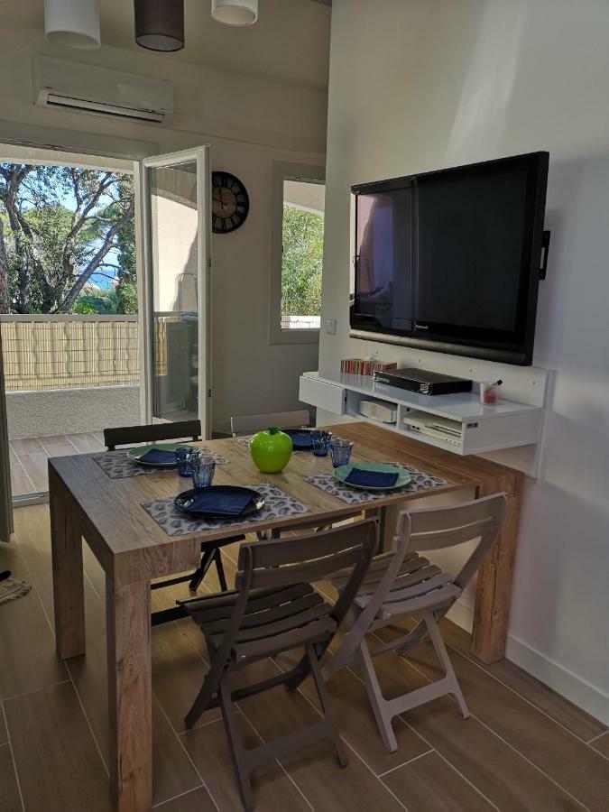 Appartement Sainte-Maxime, Plage De La Nartelle Екстериор снимка